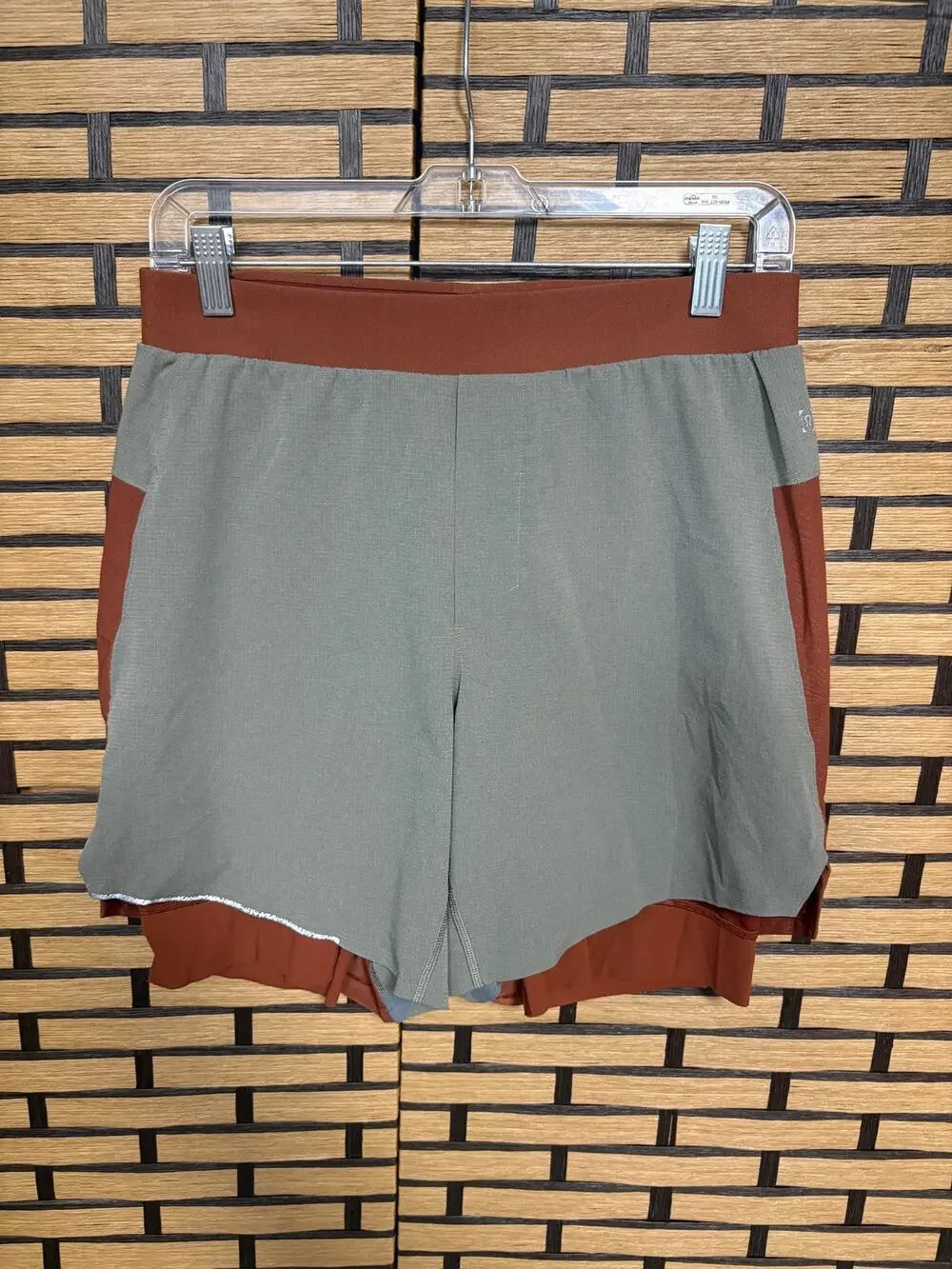 Lululemon Burnt Orange And Tan Shorts Men Size Medium